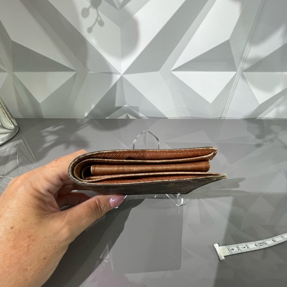 🌟Authentic Louis Vuitton Monogram Unisex wallet - Picture 3 of 11